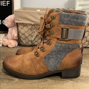 Crown Vintage Combat Boots - Size 7.5